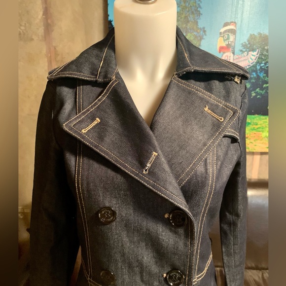 Beautiful denim trench coat. Size M. Excellent condition. - Picture 2 of 9